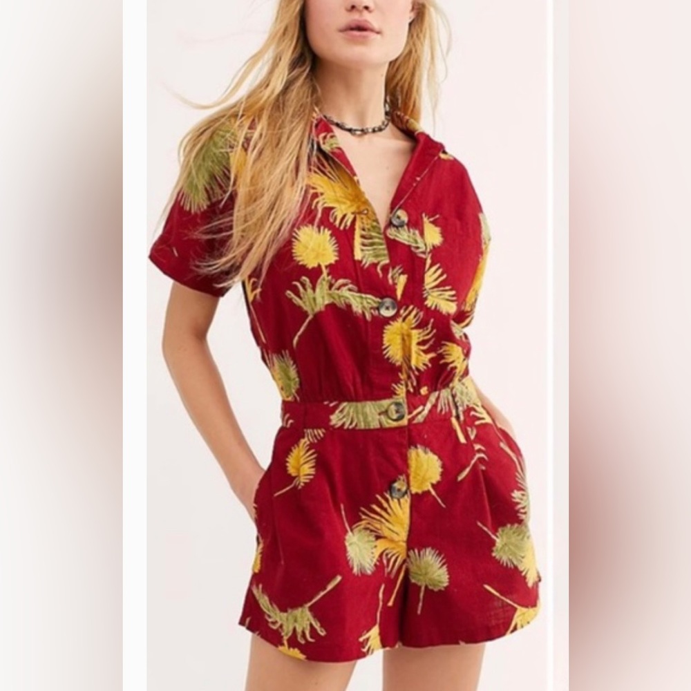 Free People Malibu Hawaiian Floral Romper Shorts Red Size Large